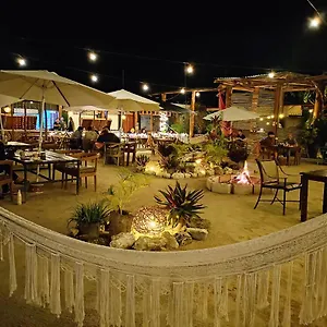  Hostel The - Food, Drinks And Transportation To The And Cenotes Mexiko