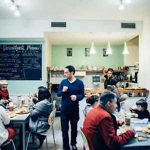 Albergue The Beehive Roma