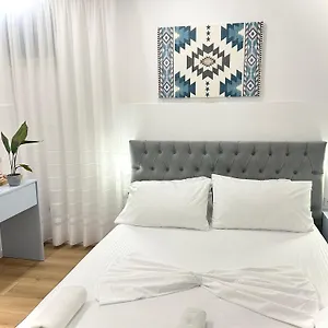 3* Otel Square