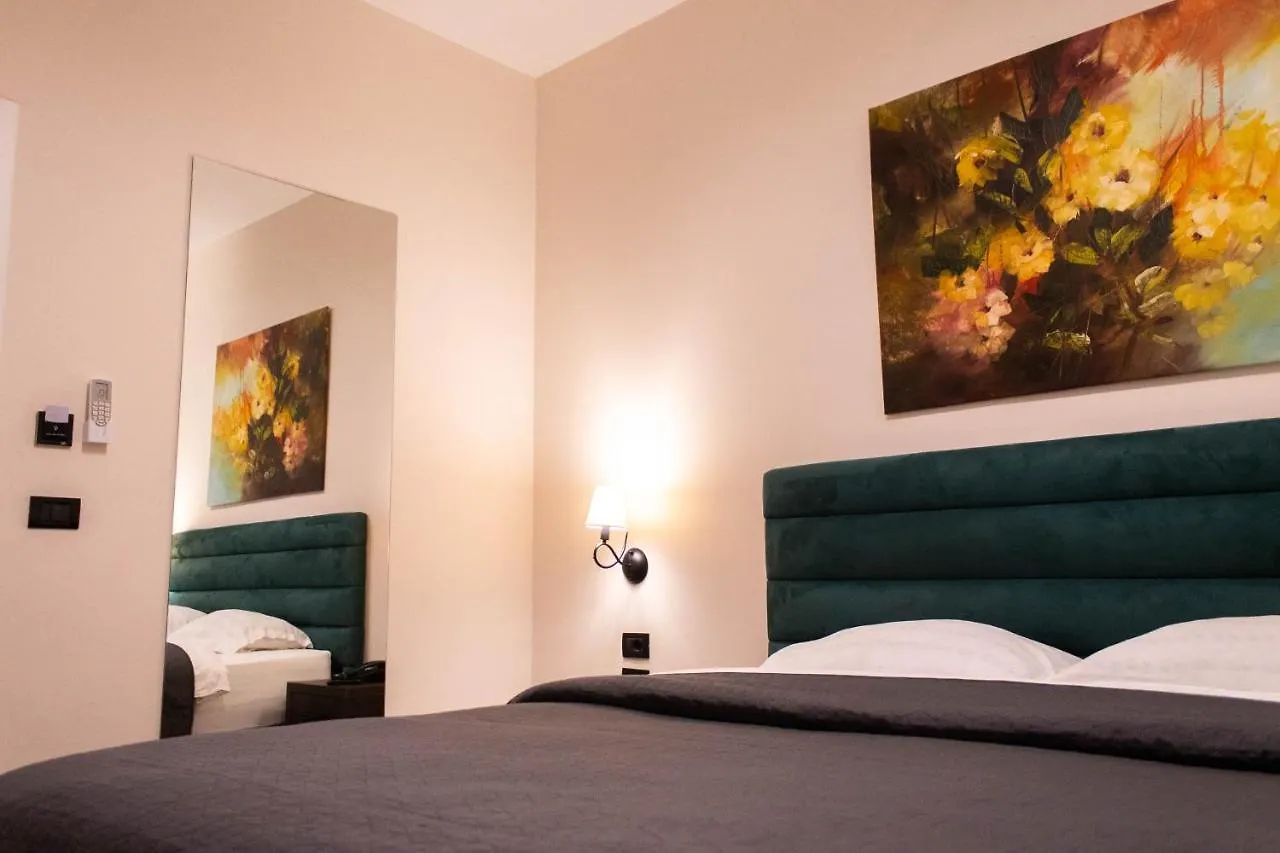 ****  Venis Hotel Tirana Albanien