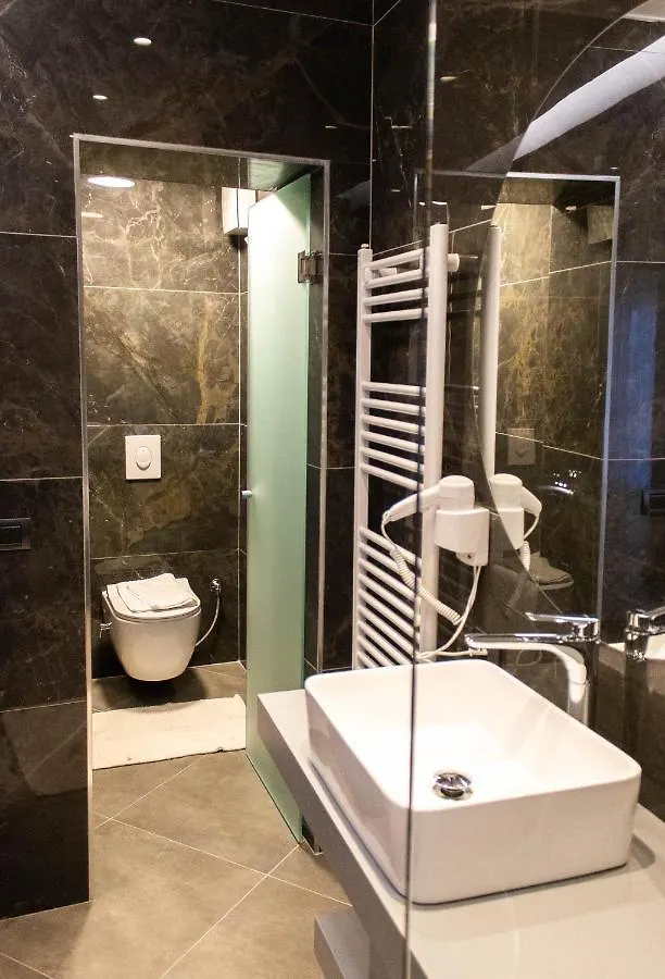 ****  Venis Hotel Tirana Albanien